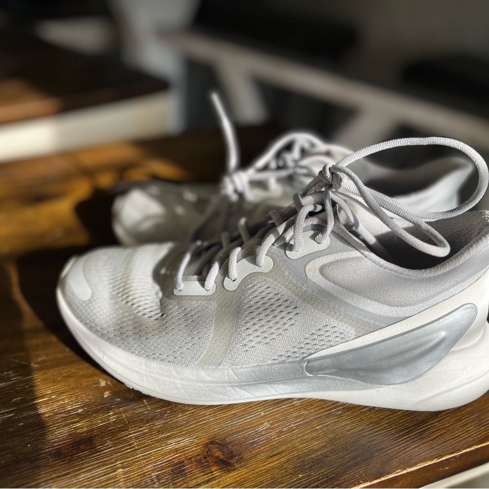 lululemon athletica Light Gray Men's Running Sneakers